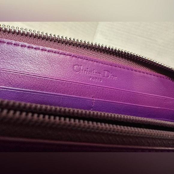 Authentic Dior Patent Trotter Long Zip Wallet on chain - Picture 9 of 10